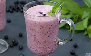 BLACK CURRANT LASSI