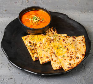 Paneer Naan With Gravy