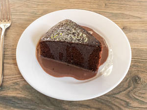 Rich Chocolate Cake (1 Pound)