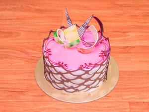 Strawberry Cake (1/2 Kg)