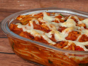 Baked Spaghetti with Red
