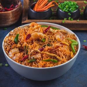 Schezwan Style Meifoon [Serves 1- 2]