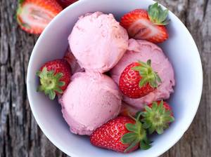 Strawberry Scoop