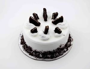 Oreo Vanilla Cake