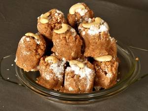 Dry Fruit Adadiya ( In Shudh Ghee)        