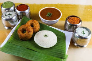 Idli Vada [120 Grams]