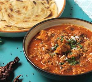 Paratha 2 With Chicken Curry