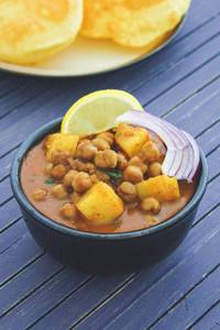 Aloo Cholay