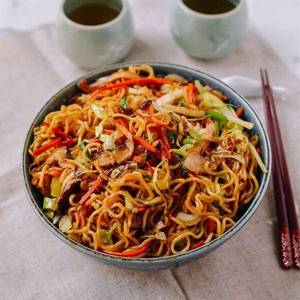 Chicken Schezwan Noodles