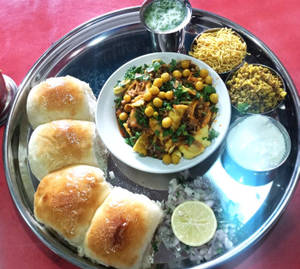 Narayangaon Misal Pav