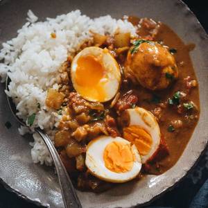 Plain Rice With Egg Curry