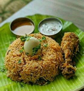 Ambur Chicken Biryani With Egg