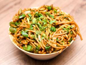 Hakka Noodles [450 ml container]
