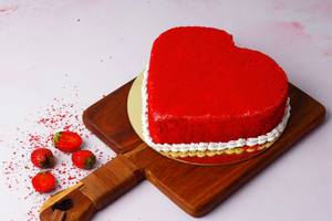 Red Velvet Heart Cake (500 g)