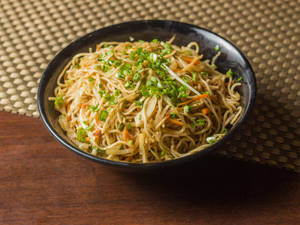 Veg Hakka Noodles