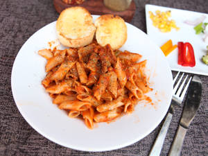 Tomato Tangy Pasta (Red Sauce)    