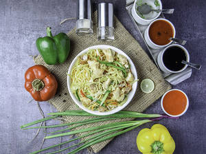 Chicken Hakka Noodles