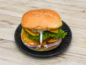 Crunchy King Paneer Pataka Burger