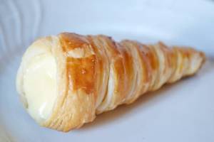 Vanilla Cream Roll
