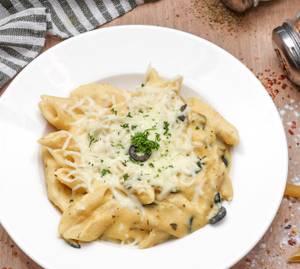 White Sauce Pasta