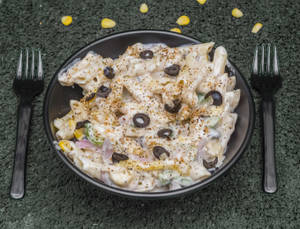 Penne Pasta in White Sauce