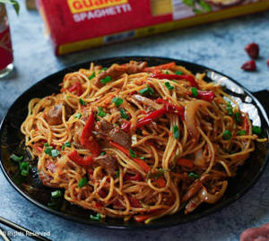 Chiken Schezwan Noodles