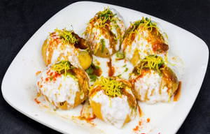 Dahi Sev Batata Puri