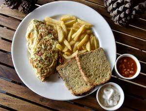 Oak Alley Melted Cheese Veggie Omelette