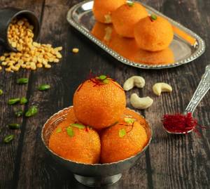 Motichur Kesar Laddu