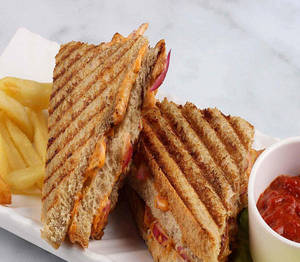 Chilli Chicken Sandwich (2 Pcs)
