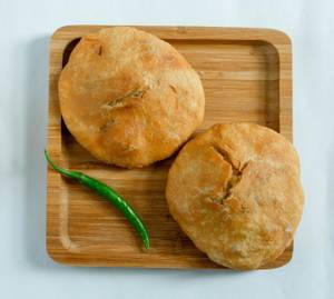Aloo Pyaz Kachori (2 Pcs) With Sabji 