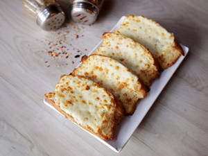Garlic Bread With Cheese