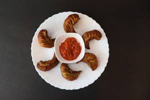 Veg Schezwan Fried Momos[5 Pcs]
