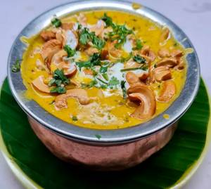 Kaju Curry