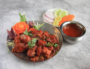 Chilli Chicken (Served with sauce)