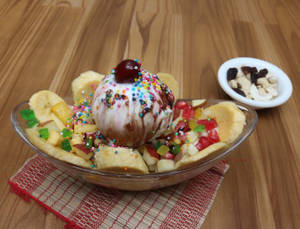Fruit Salad With Ice Cream