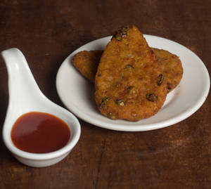 Veg Cutlets (2 Pieces)