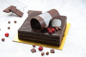 Chocolate Delight Log Cake