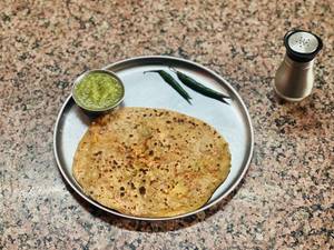 Aloo Methi Paratha