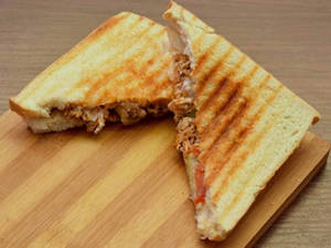 Chicken Keema Grill Sandwich