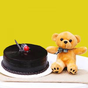 Chocolate Cake With Teddy Bear