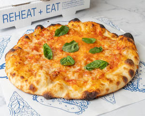 Classic Margherita Pizza 10"