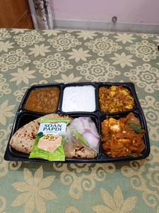 Super Deluxe Punjabi Thali