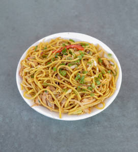 Hakka Noodles Chicken