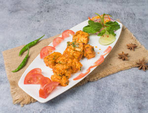 Paneer Methi Malai Tikka 650ml box
