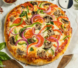 Cheesy Mushroom Olive Pizza