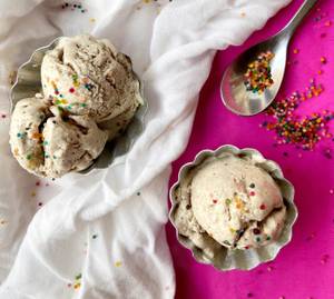 Vanilla Vegan Ice Cream - Naturally Sweetened With Dates