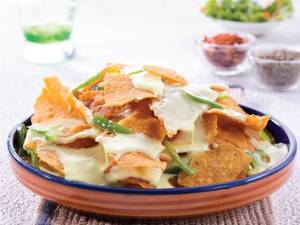 Nachos With Cheese Sauce