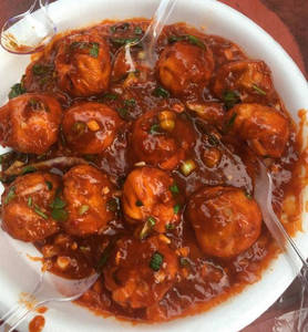 Manchurian Gravy Momos (8 Pcs)