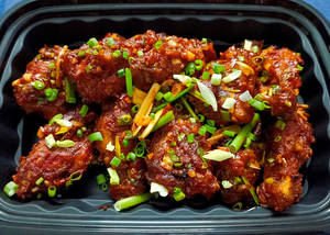 Asian Style Chicken Wings (8 Pieces)